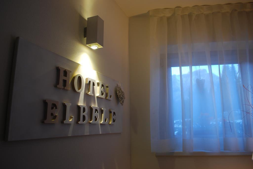 Hotel Elbele Garni Folgaria Exterior foto