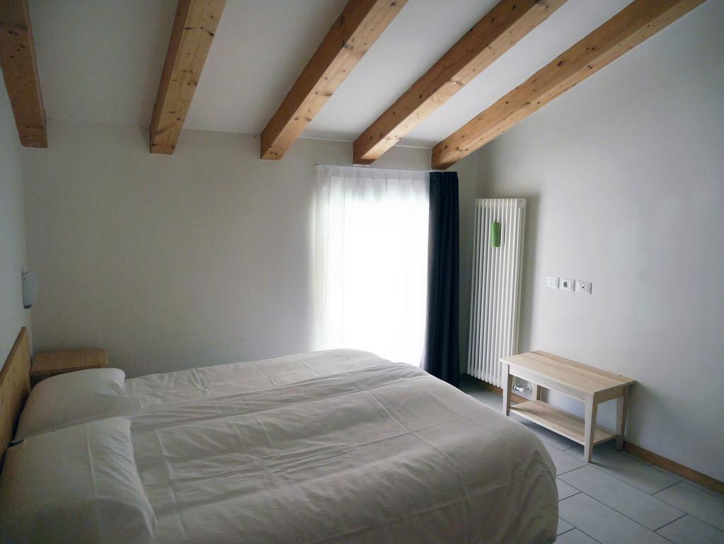 Hotel Elbele Garni Folgaria Habitación foto