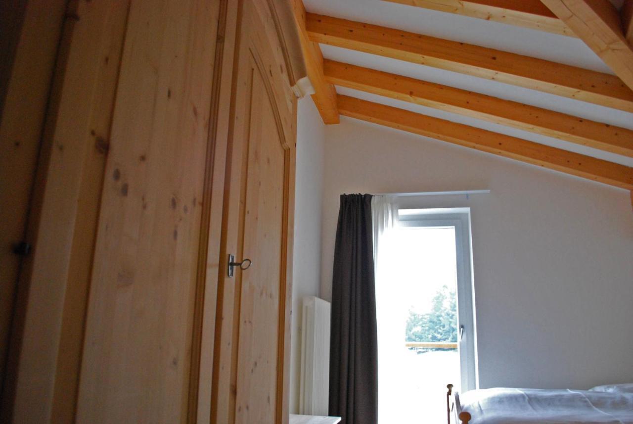 Hotel Elbele Garni Folgaria Habitación foto